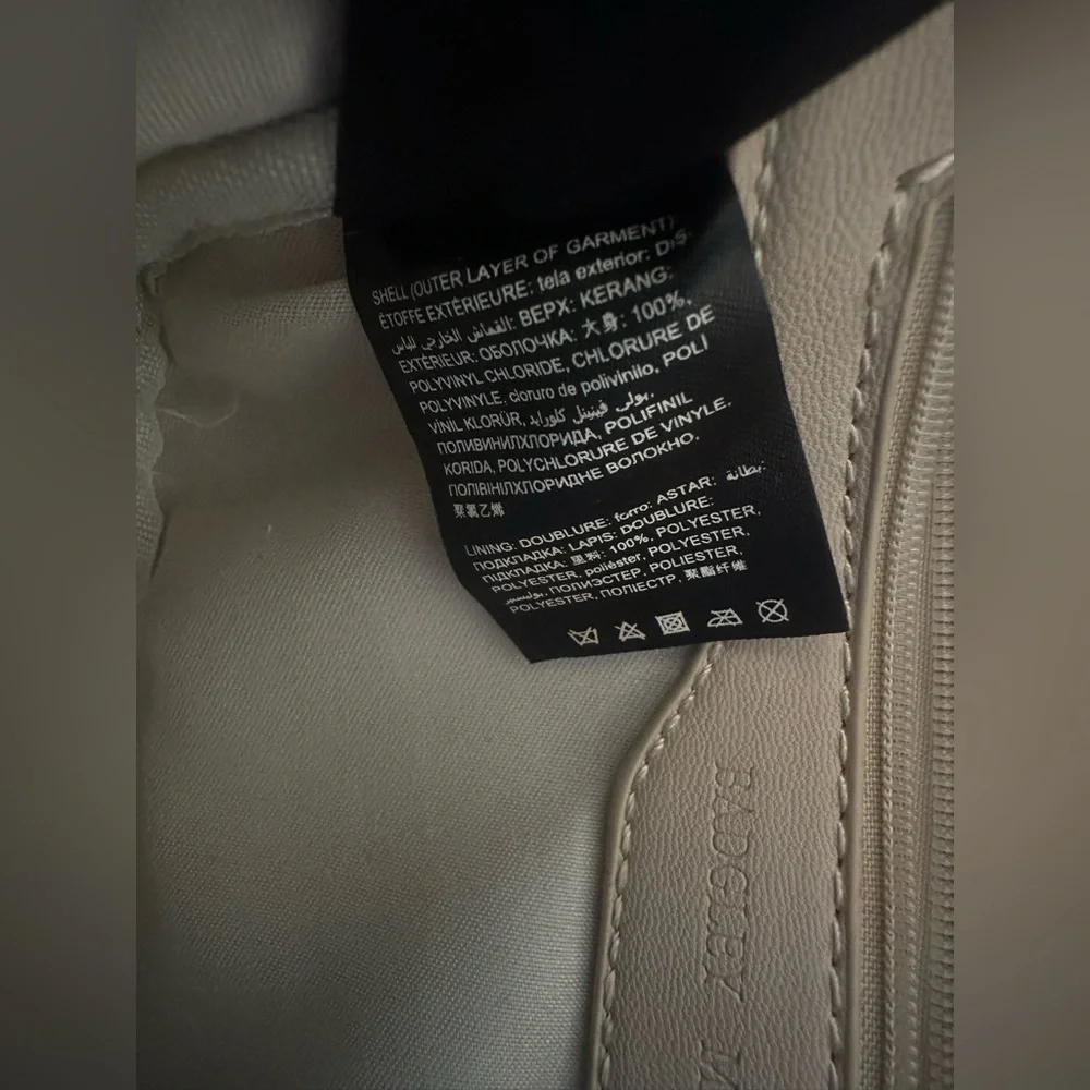 Badgley Mischka Ivory Quilted Crossbody Camera Bag Chain Strap Chic - Picture 8 of 8